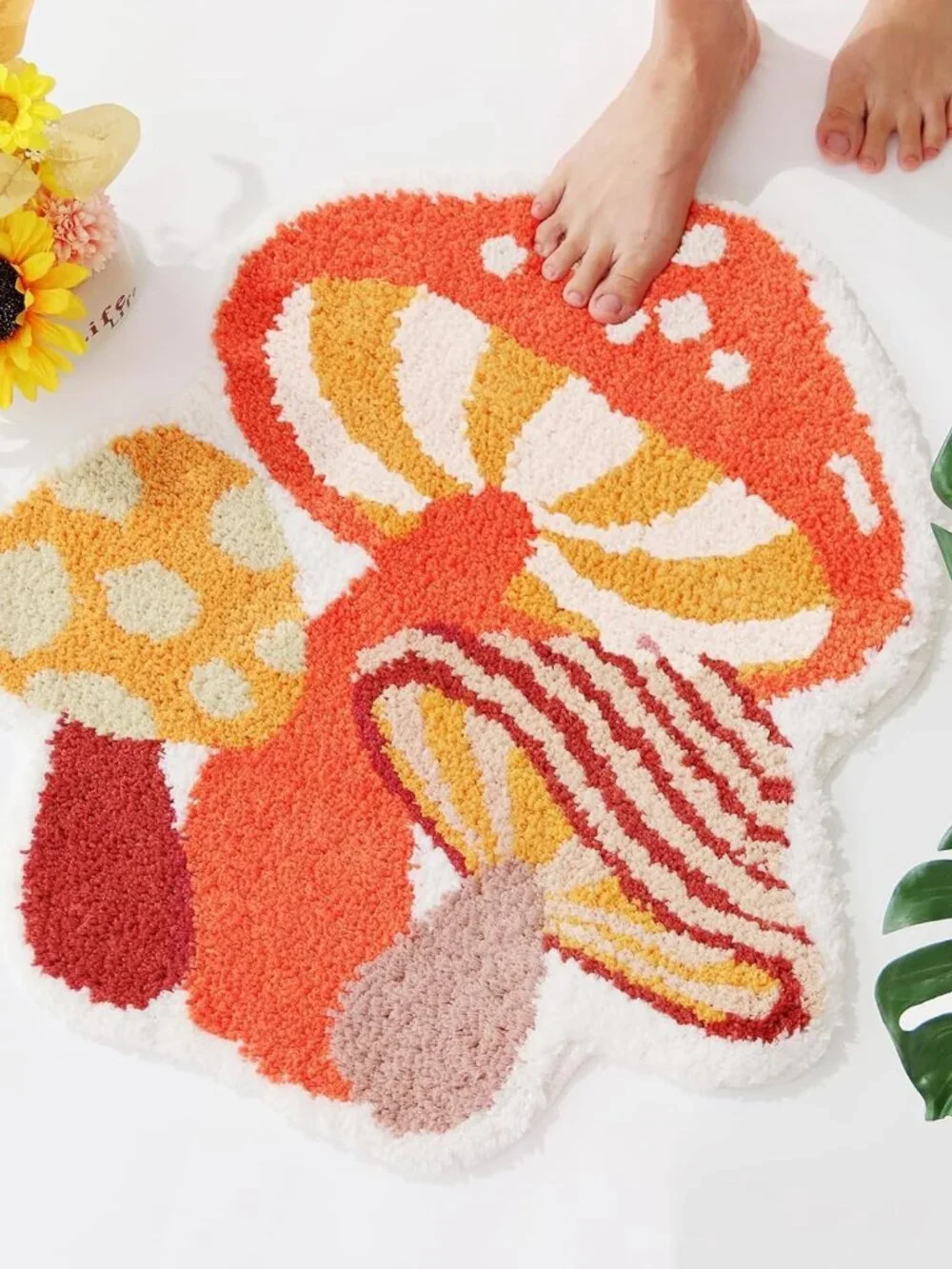 Large Mushroom Rug Funny Bathroom Decor, Cute Absorbent Bath Mat Non-Slip Washab